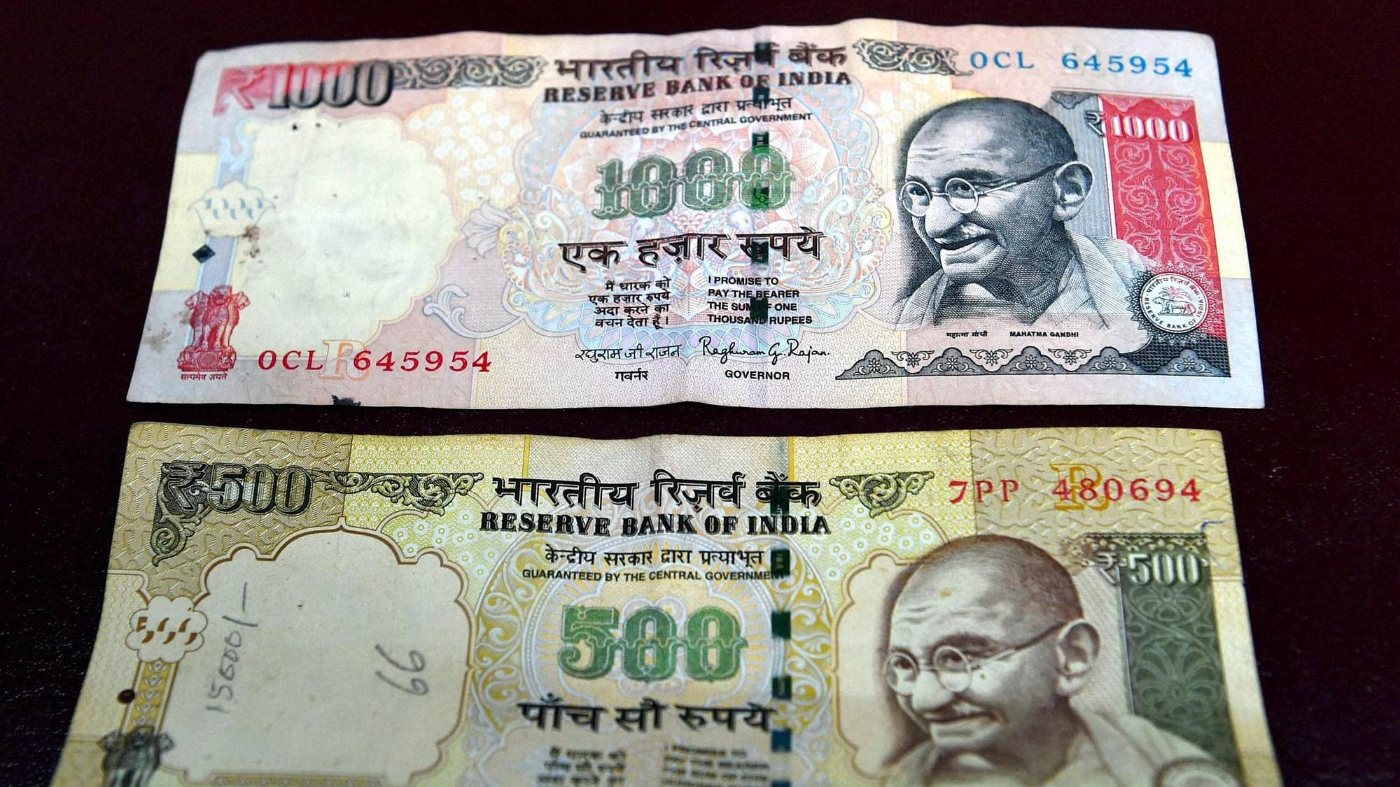 Rs 500 and Rs 1000 notes were discontinued from Tuesday midnight as a step to curb black money. (Photo: PTI)