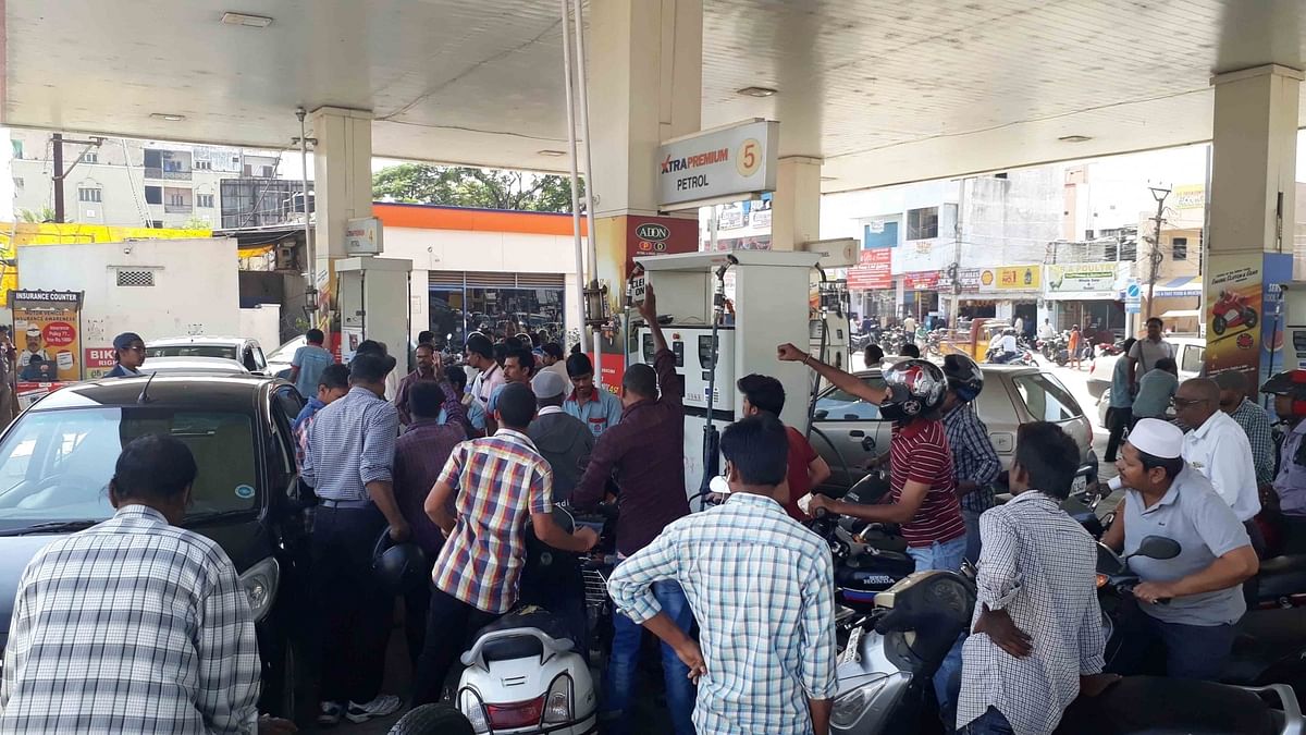 Petrol Pumps Asked to Display PM Modi Pictures or Face Supply Cut