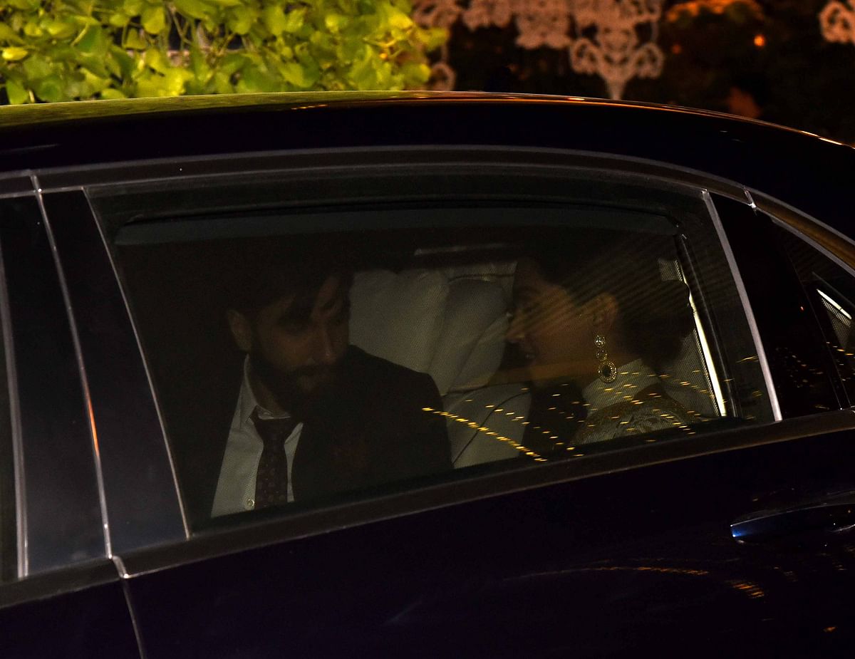 Deepika and Ranveer drive off together. (Photo: Yogen Shah)