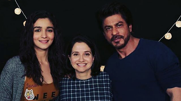 Anupama Cho[pra with Alia Bhatt and Shah Rukh Khan. (Photo courtesy: Twitter)