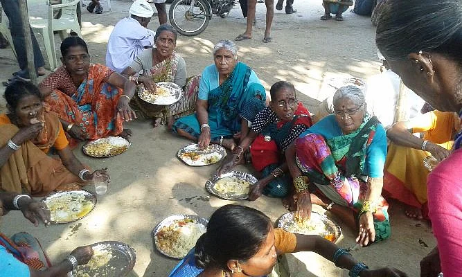Women break their fast (Photo: The News Minute)