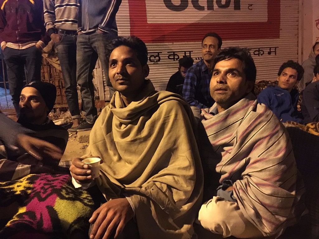 Notes and photographs from one night at the Seelampur ATM in Delhi, following Modi’s demonetisation move.