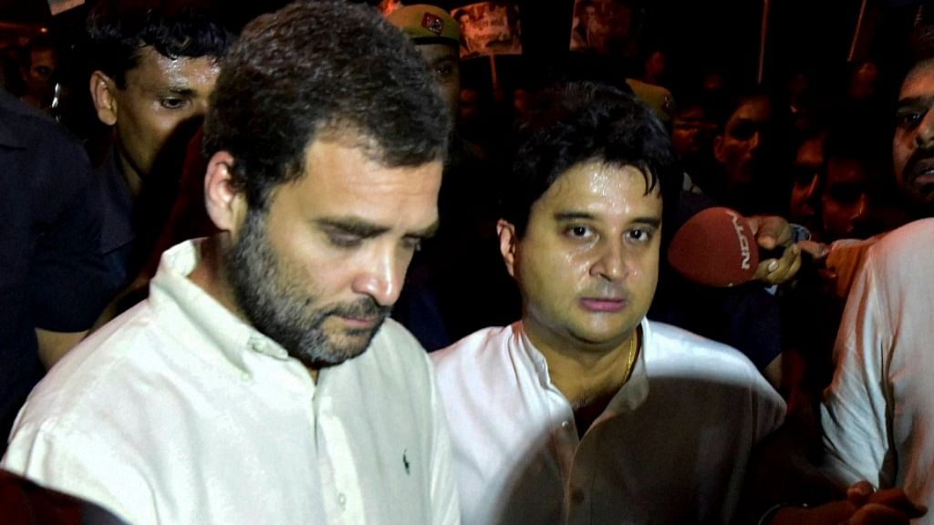 Congress Vice President Rahul Gandhi along with party leader Jyotiraditya Scindia being detained during the protest. (Photo: PTI)
