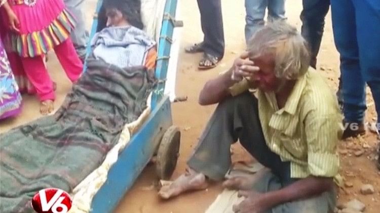 The police said that the man pushed the cart from Hyderabad to Vikarabad. (Photo: The News Minute)