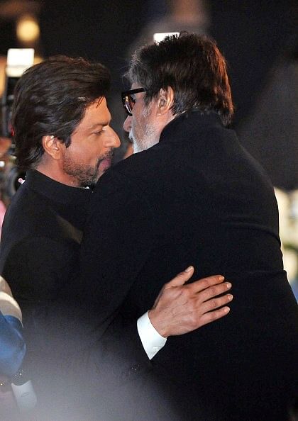 The Kolkata International Film Festival got a grand start in the presence of Amitabh Bachchan, Shah Rukh Khan.