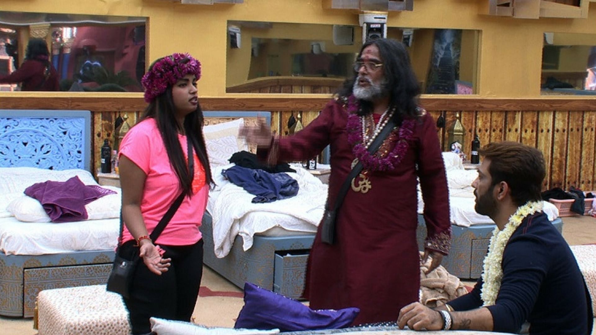 Swamiji is ready to give Lokesh and Manu a tough fight. (Photo Courtesy: Colors TV)