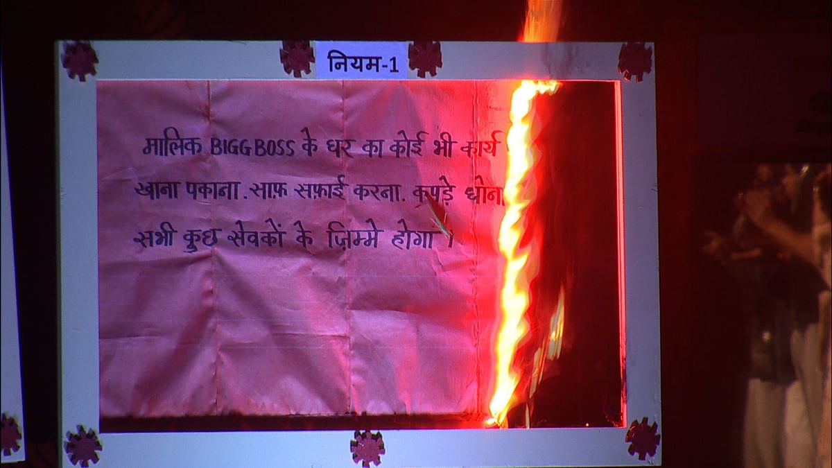 On an eventful Monday, Swamiji returns and the maalik-sevak rulebook is set on fire.