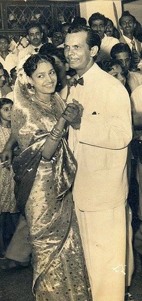 Johnny Walker with wife Noorjahan. (<a href="https://www.facebook.com/TimelessIndianMelodies/photos/a.290435347656731.74061.290348834332049/1248297991870457/?type=3&theater">Facebook/ TimelessIndianMelodies</a>)