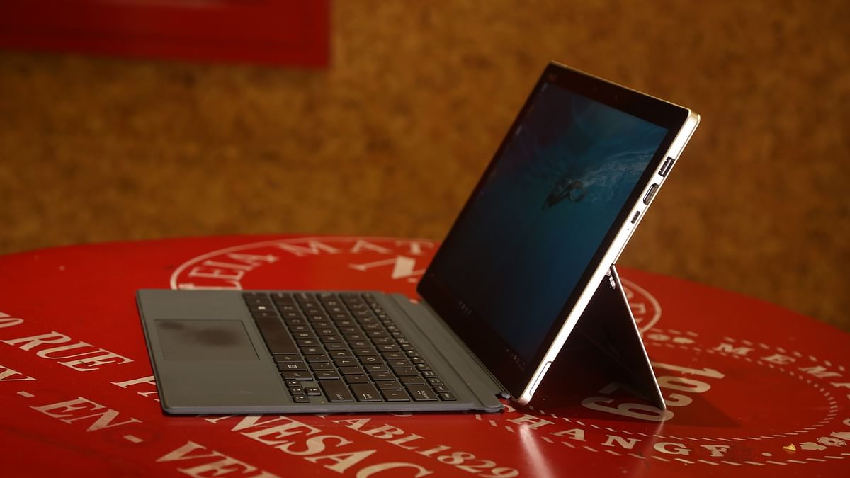 This Windows 10 convertible offers portability and performance but at a steep price. 