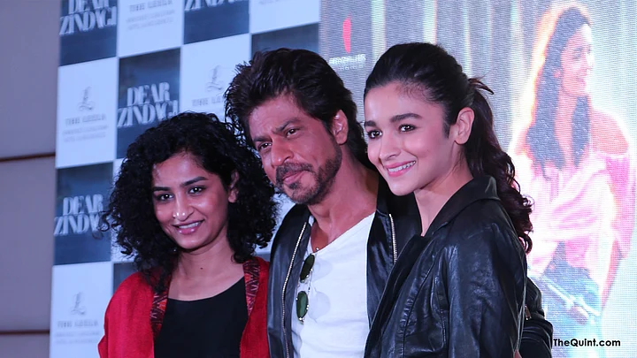 In Pics: Dear Zindagi, Being a Shah Rukh Khan Fan is Tough