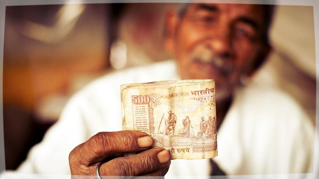 PM Modi has announced a ban on Rs 500 &amp; Rs 1000 currency notes effective 9 November 2016. (Photo: iStock; Altered by: <b>The Quint</b>)