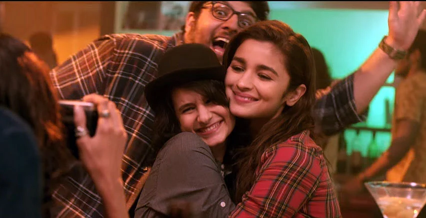 Do we have unrealistic expectations from our romantic relationships? (Photo courtesy: YouTube/Red Chillies Entertainment)