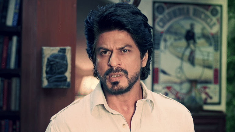 Shah Rukh Khan in a scene from the fourth teaser of <i>Dear Zindagi.</i> (Photo courtesy: YouTube/<a href="https://www.youtube.com/channel/UCjJKg01HAP01xCLVhDmnLhw">Red Chillies Entertainment</a>)