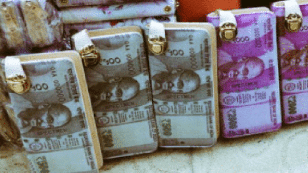 China famous for its cheap fancy items has already made wallets out of the new currencies. (Photo Courtesy: Twitter/<a href="https://twitter.com/hvgoenka/status/799831004466806784">@hvgoenka</a>)