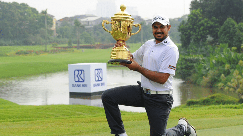 Gaganjeet Bhullar won the Indonesia Open for the second time in his career. (Photo Courtesy: <a href="https://twitter.com/asiantourgolf/status/800534375590789120">Twitter/asiantour</a>)