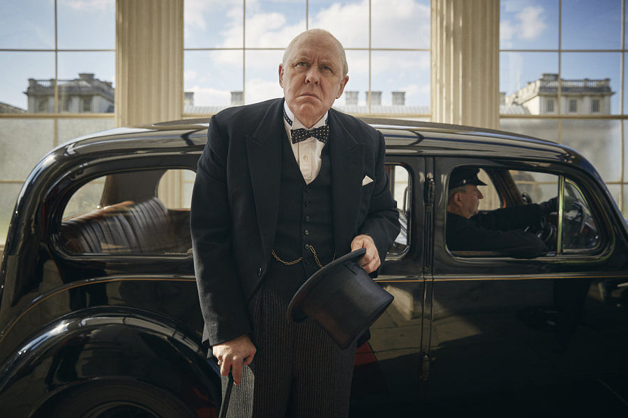 The first season of the Netflix Original starring Claire Foy, Matt Smith and John  Lithgow has been widely feted.