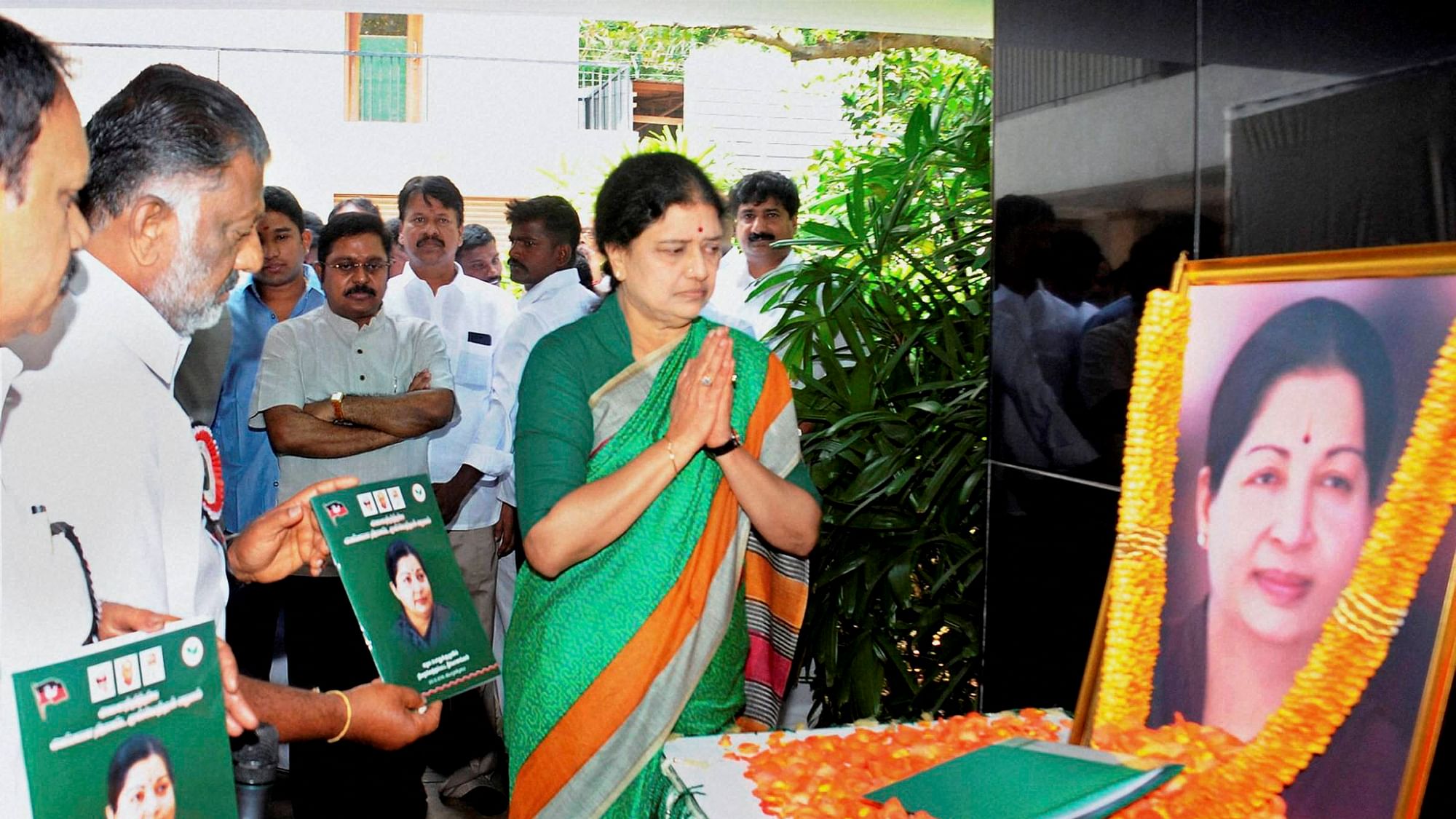 Sasikala pays tribute to J Jayalalithaa after she was appointed as AIADMK General Secretary on 29 December. (Photo: PTI)