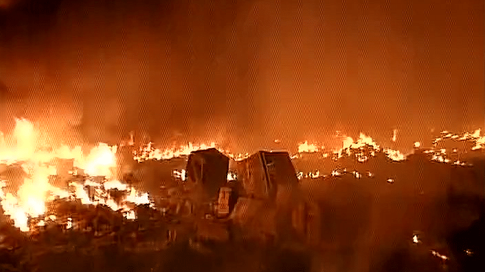 The fire started in one of the corners of the slum. (Photo Courtesy: Twitter <a href="https://twitter.com/ANI_news">@ANI_news</a>)