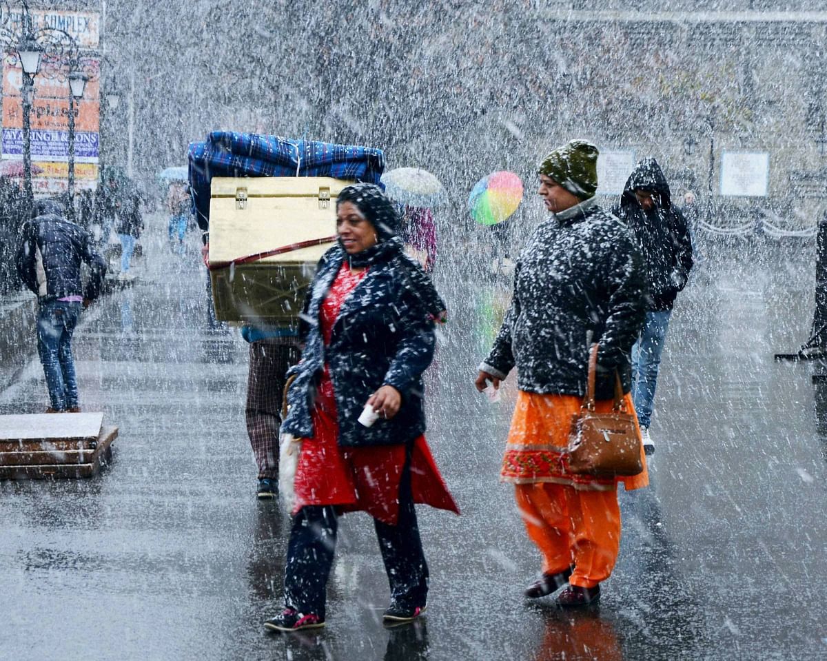 Tourist spots near Shimla, such as honeymooners’ paradise Kufri, Fagu and Narkanda, also experienced mild snowfall.