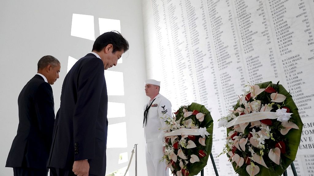 Japanese Prime Minister Abe and US President Obama at Pearl Harbour on Tuesday. (Photo: AP)