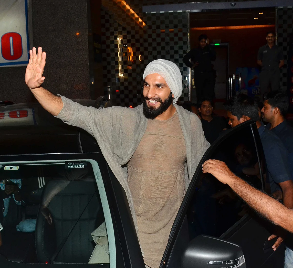 Ranveer waves good-bye to fans. (Photo: Yogen Shah)