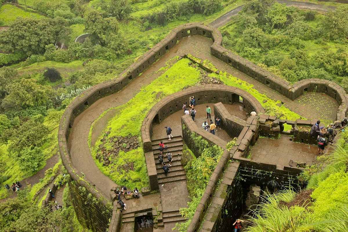 On Shivaji’s death anniversary, here are seven shocking facts about his forts that’ll leave you furious.