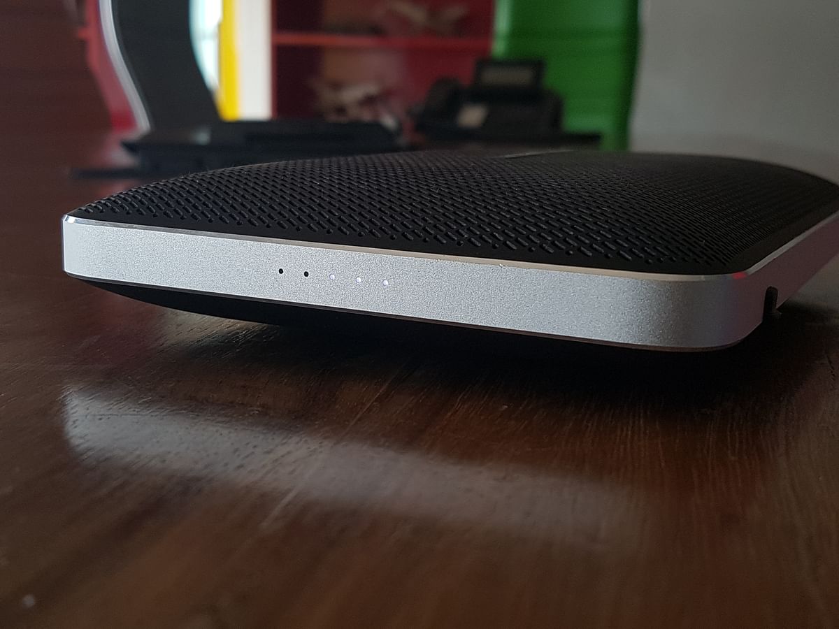 Esquire 2 is a compact, wireless speaker that’ll look good on your office desk. 