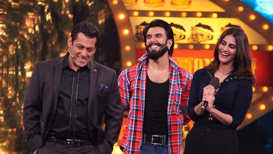 Salman Khan, Ranveer Singh and Vaani Kapoor share the <i>Bigg Boss</i> stage. (Photo courtesy: Colors TV)