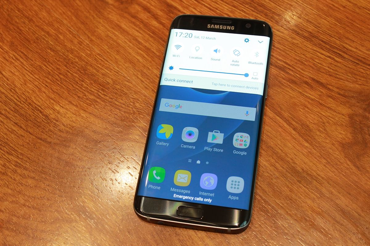 The upcoming Galaxy S flagship phone could be Samsung’s first phone to get edge-to-edge display.