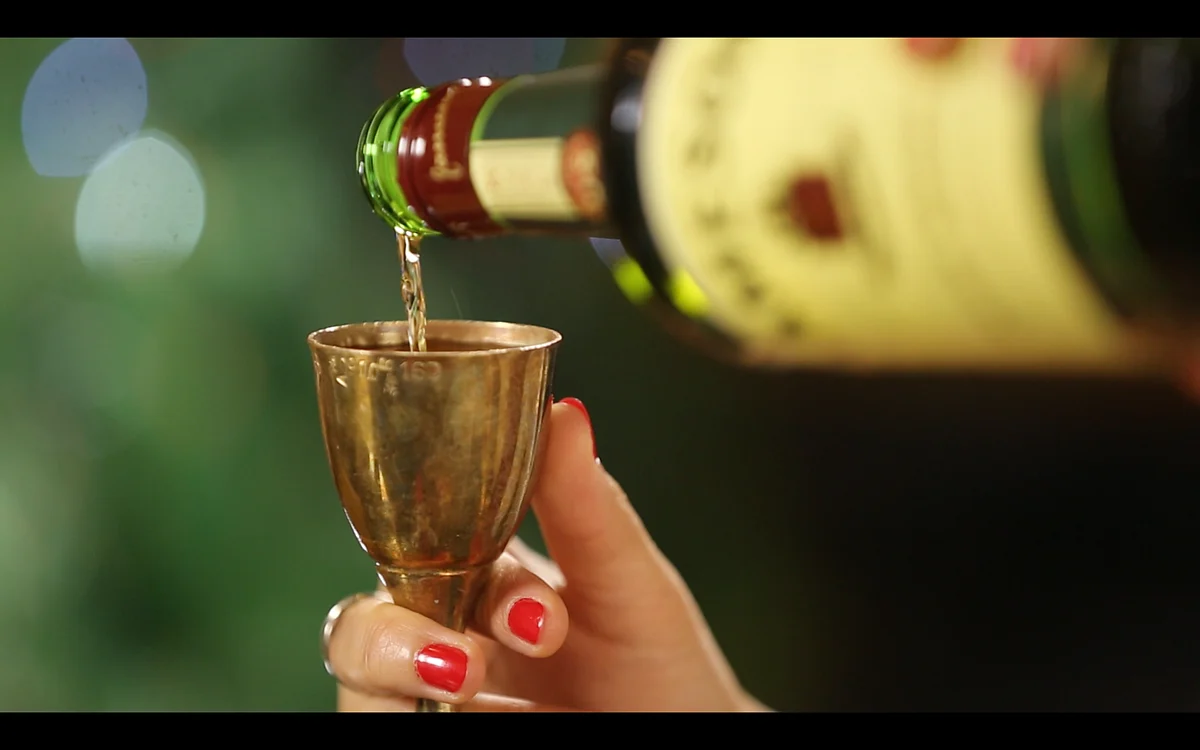 A cocktail of whisky and coffee.