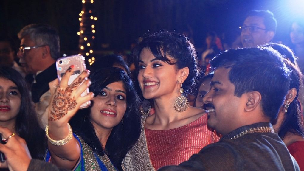 Taapsee Pannu with the wedding guests! (Photo Courtesy: Hardly Anonymous Communications)