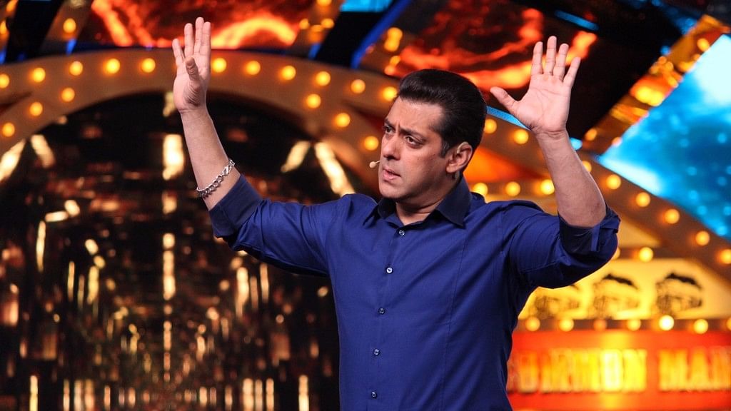 Salman in <i>Weekend Ka Vaar</i>. (Photo Courtesy: ColorsTV)