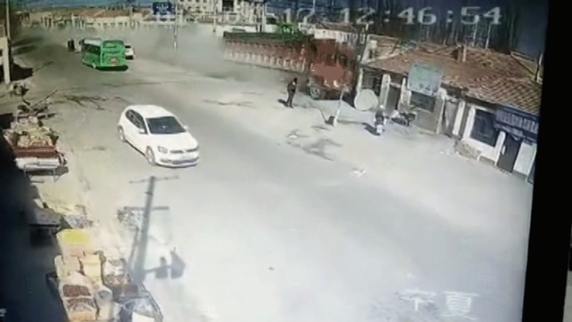 Vehicle moving at an astonishing speed, narrowly missing other cars (Gif: <b>The Quint</b>)