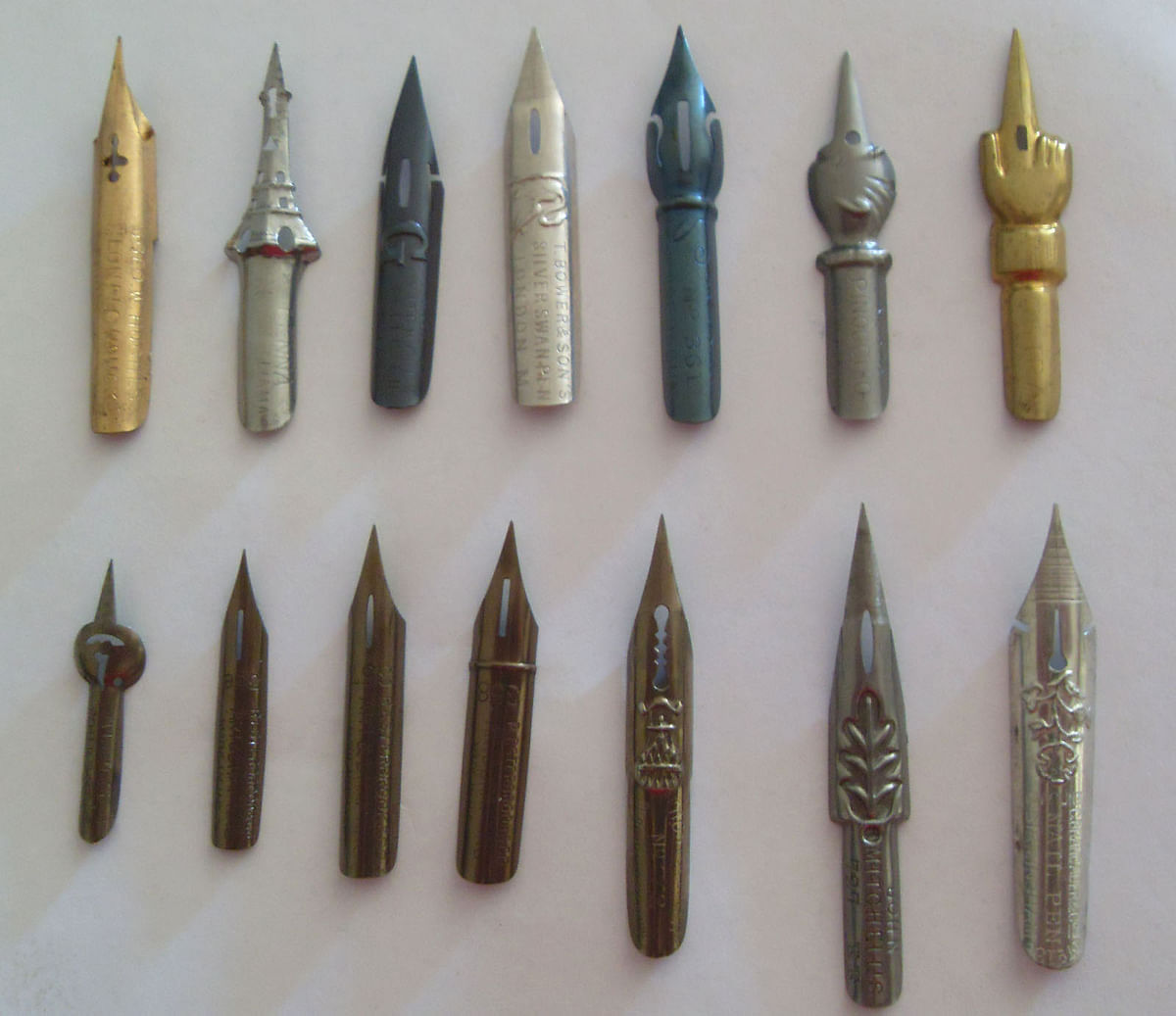 Nibs used by Late Prem Behari for writing the Constitution of India. (Photo courtesy: <a href="https://plus.google.com/photos/118092972326422169139/album/6314152193423462449/6314152193881565442?authkey=CJmN3tqhiuTQswE">Prem Foundation</a>) 