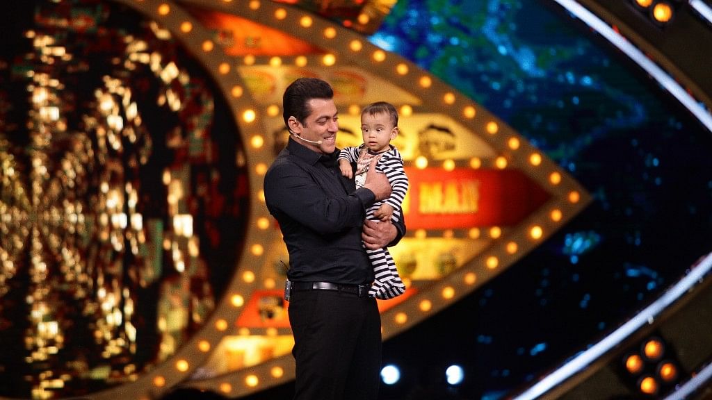 Baby Ahil with Salman Khan. (Photo Courtesy: ColorsTV)