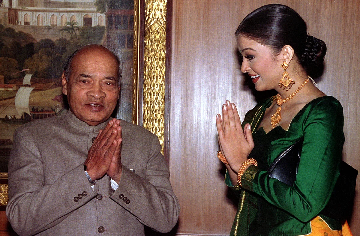 Then Prime
Minister PV Narasimha Rao with Aishwarya Rai after she won the Miss World pageant in 1994. (Picture: Reuters)