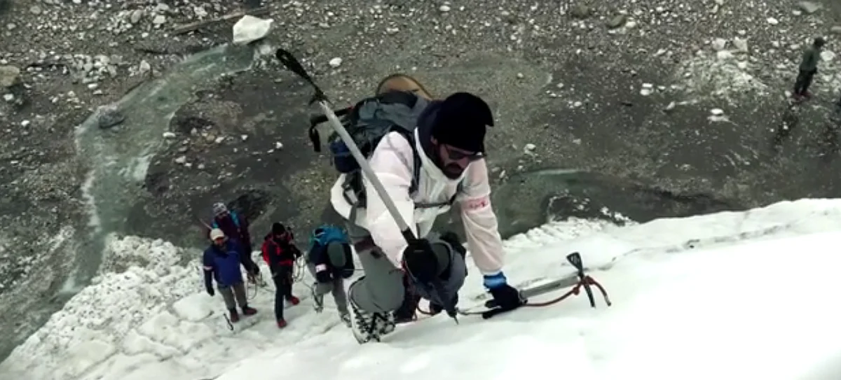 Arjun Rampal climbs a glacial wall. (Photo courtesy: Eros Now)