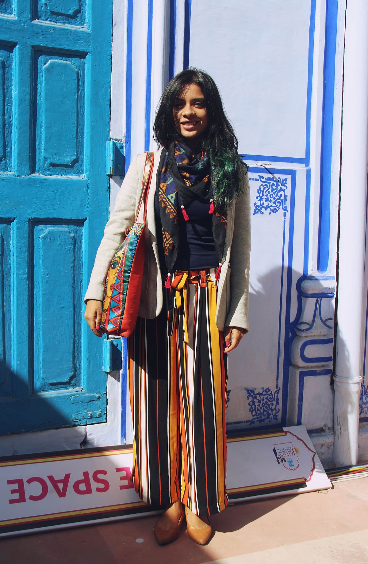 It’s an interesting mix of words and fashion at Jaipur Literature Festival 2017. Take a look.