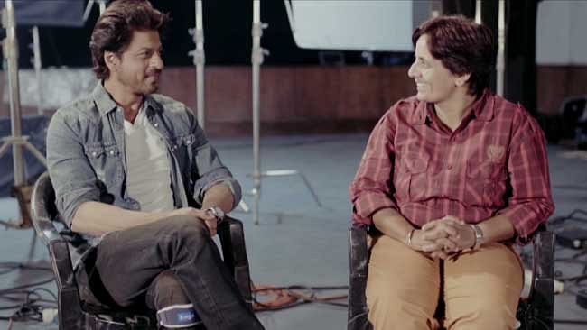 Shah Rukh Khan with Harpreet Kaur. (Photo courtesy: YouTube Screenshot)