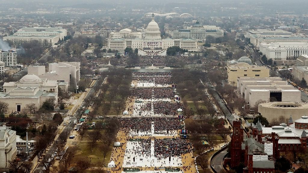 Story Behind Viral Image of Small Turnout at Trump’s Swearing-In