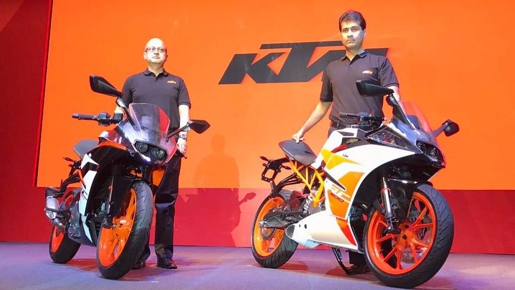 KTM’s 2017 range of RC 200 and 390 on display. (Photo Courtesy: <a href="https://www.bikedekho.com/news/2017-ktm-rc-390-and-rc-200-launched-in-india">BikeDekho</a>)