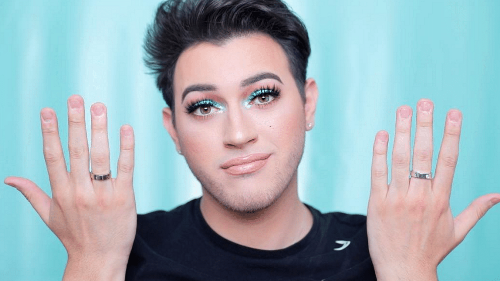 Manny Gutierrez has become the first male face of Maybelline’s advertising campaign. (Photo Courtesy: Instagram/ <a href="https://www.instagram.com/mannymua733/">Manny Gutierrez</a>)