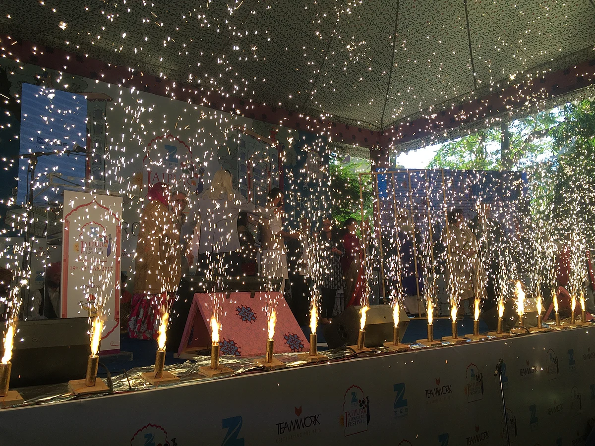 The tenth edition of JLF kicks open. (Photo: Urmi Bhattacheryya/The Quint)