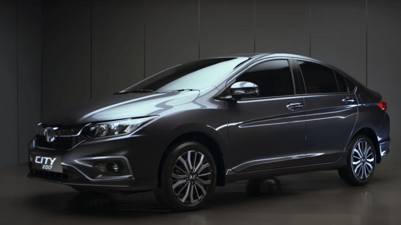 This is the all new Honda City 2017 facelift. (Photo Courtesy: YouTube/<a href="https://www.youtube.com/watch?v=JTxcx75QED0">Honda India</a>)