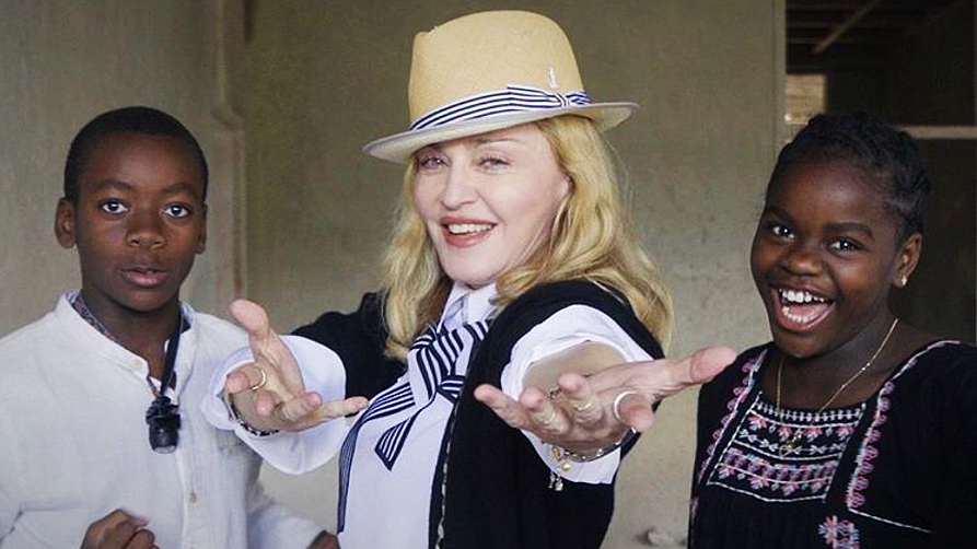 Madonna with her older children, David and Mercy. (Photo Courtesy: Instagram/<a href="https://www.instagram.com/p/BHuwyaKhiaR/">Madonna</a>)