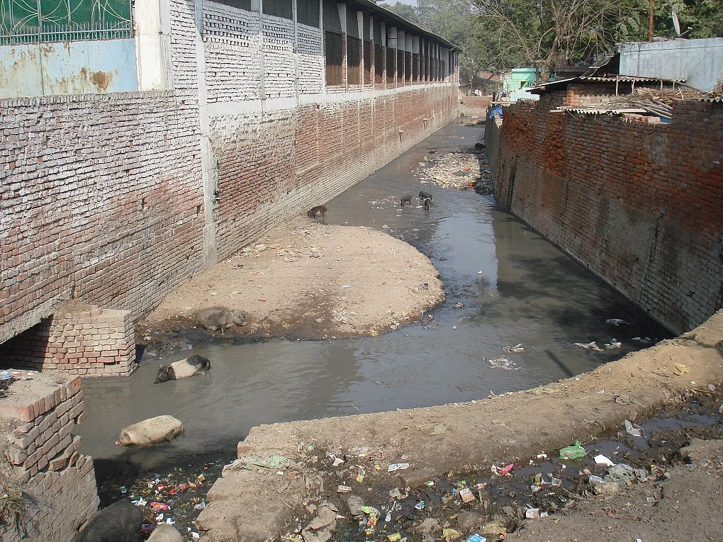 Drain carrying toxic effluents to the Ganga in Kanpur. (Photo: Juhi Chaudhary/The Third Pole)