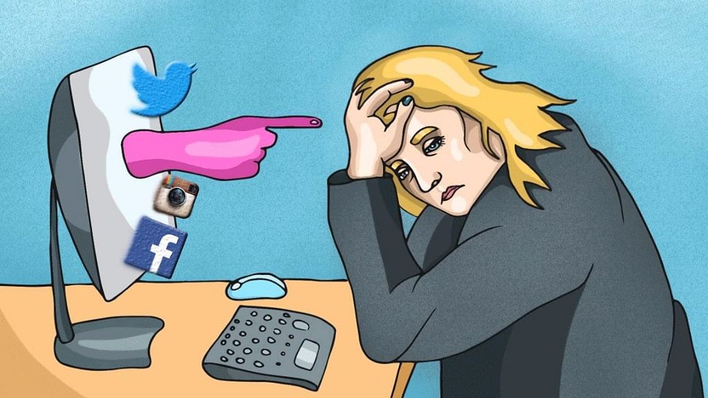 

Spending a lot of time on social media can cause anxiety levels to shoot up. (Photo Courtesy: Twitter/<a href="https://twitter.com/pyramidofplutus">@pyramidofplutus</a>)