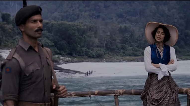 Shahid and Kangana in a scene from Rangoon. (Photo courtesy: YouTube/Viacom18 Motion Pictures)
