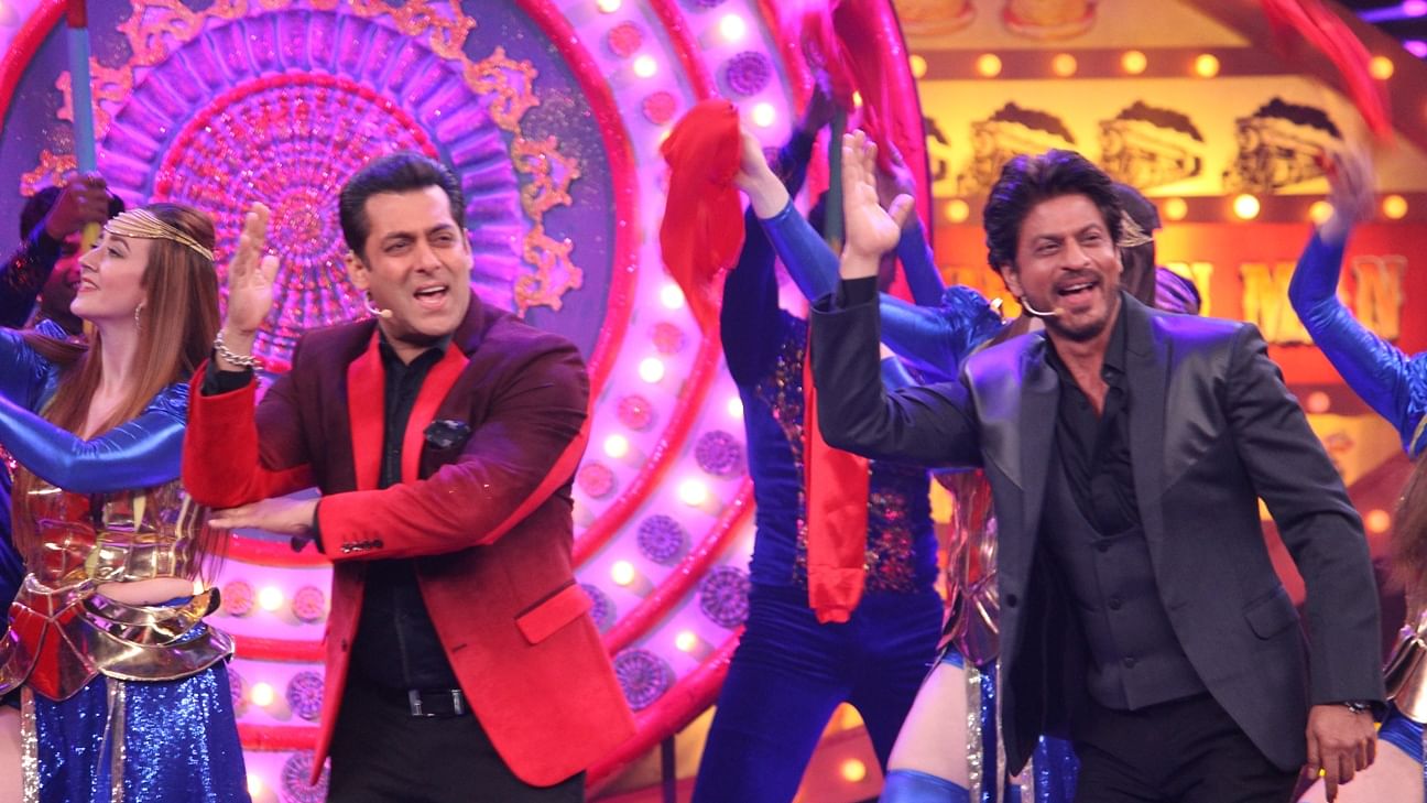 Salman and Shah Rukh Khan performed together on <i>Bigg Boss</i>. (Photo Courtesy: Colors)