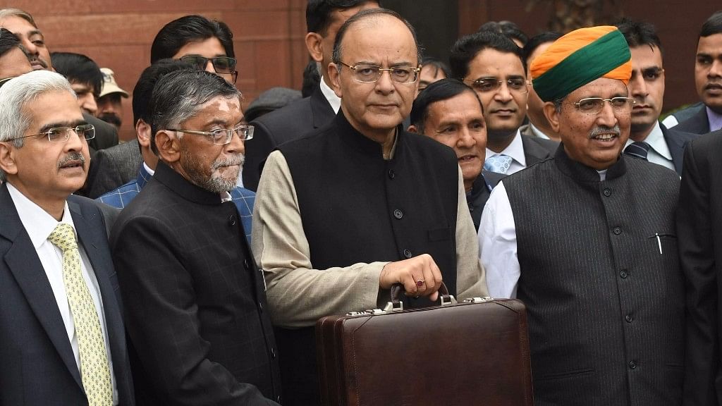 Finance Ministry Rejected Most RTI Applications: CIC Report  